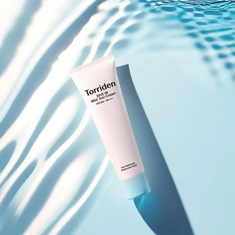 کرم ضدآفتاب فیزیکی توریدن آبرسان و مرطوب کننده  Dive In Mild Suncream, Low Molecular Hyaluronic Acid, Lightweight, Moisturizing, SPF50+ PA++++